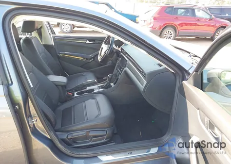 2020 Volkswagen Passat 2.0T R-Line из США, поврежденный, VIN 1VWMA7A34LC024236